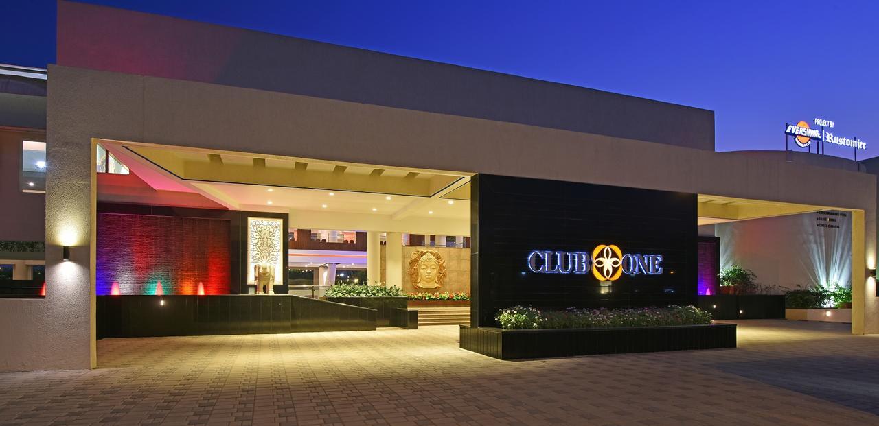 فندق Club One Manor المظهر الخارجي الصورة